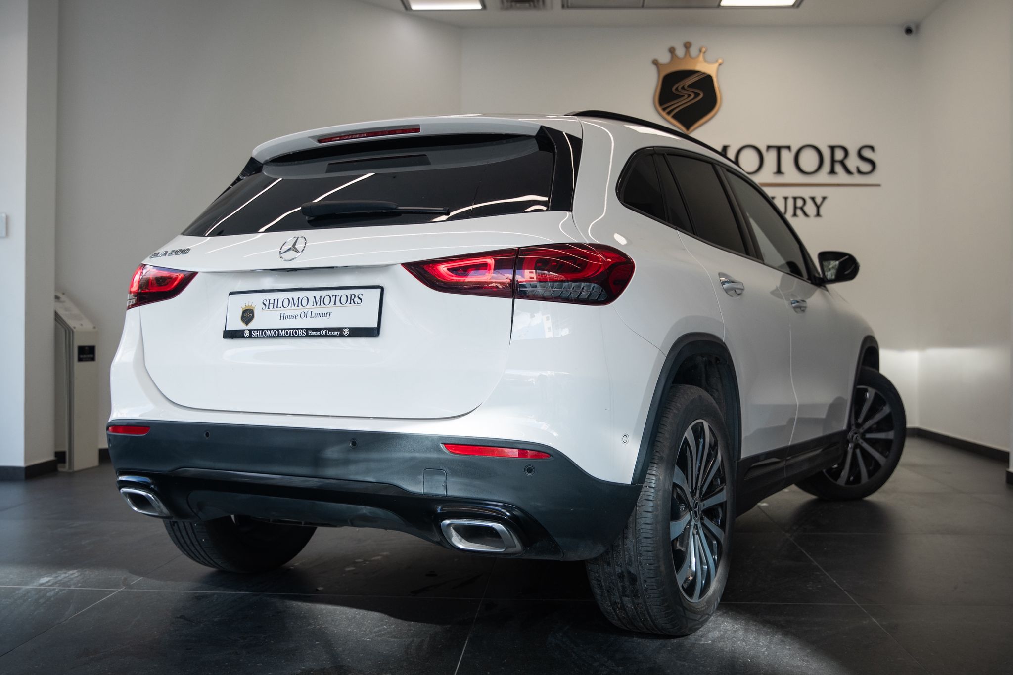 Mercedes - Benz GLA 200 PREMIUM FLT שנת 2022 למכירה בשלמה מוטורס - תמונה 2