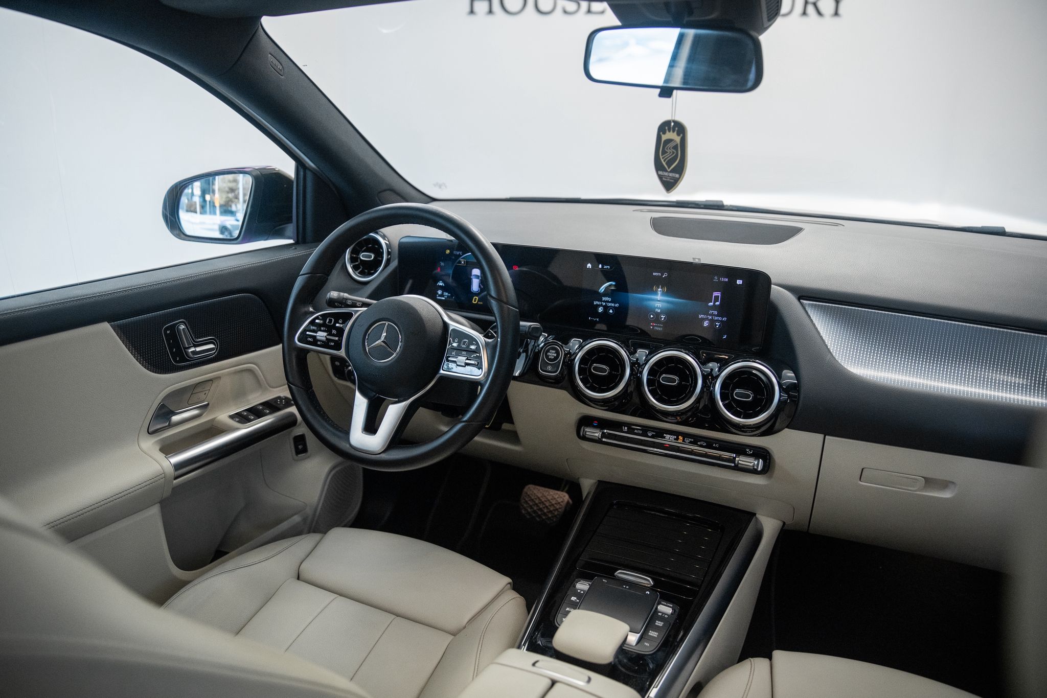 Mercedes - Benz GLA 200 PREMIUM FLT שנת 2022 למכירה בשלמה מוטורס - תמונה 3