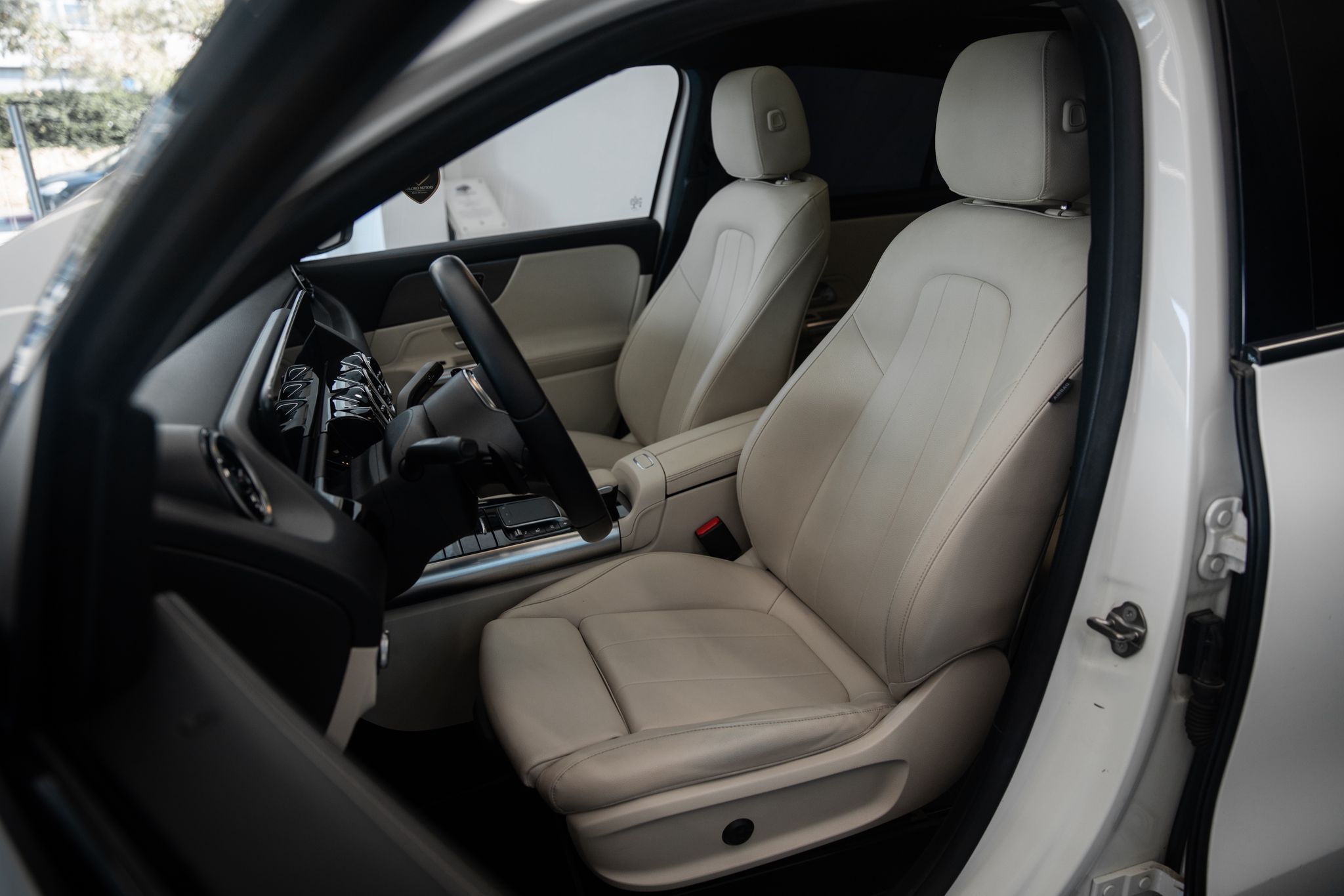 Mercedes - Benz GLA 200 PREMIUM FLT שנת 2022 למכירה בשלמה מוטורס - תמונה 4