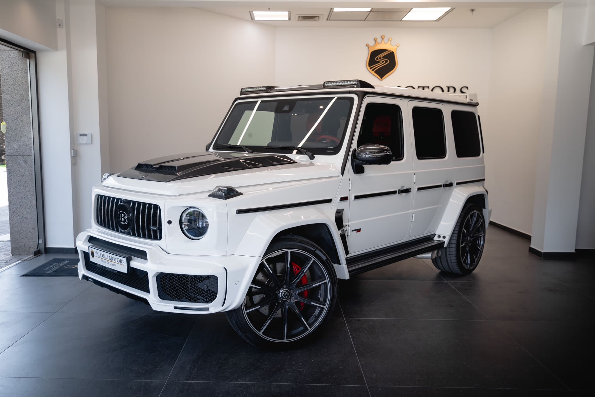מרצדס G-Class Brabus לבן - רכבי שטח יוקרתיים